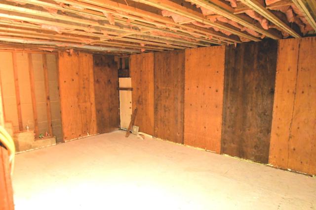 773 Gates Street, San Francisco CA: https://media.crmls.org/mediaz/1d5fb6d0-2f95-4a46-a701-8de77ce9c2d5.jpg