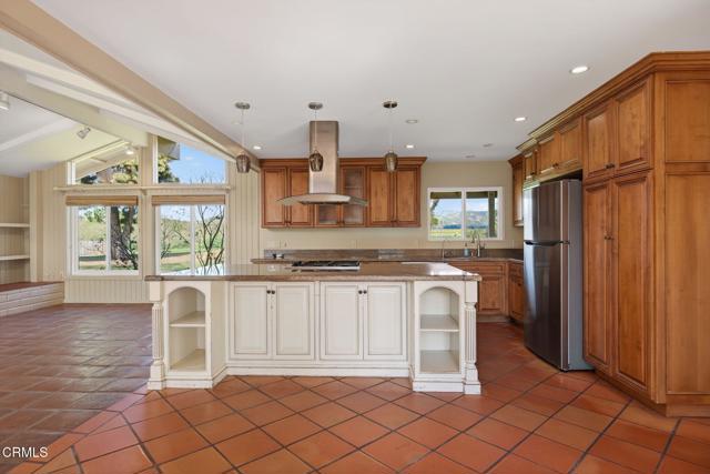 Detail Gallery Image 18 of 63 For 1525 Fairway Dr, Camarillo,  CA 93010 - 4 Beds | 2/1 Baths