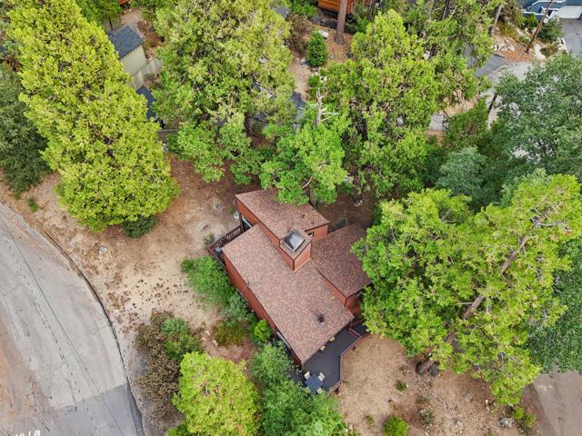 24918 Fern Valley Road, Idyllwild CA: https://media.crmls.org/mediaz/1d60f180-b784-4b67-9c47-3f8700c0eb5a.jpg