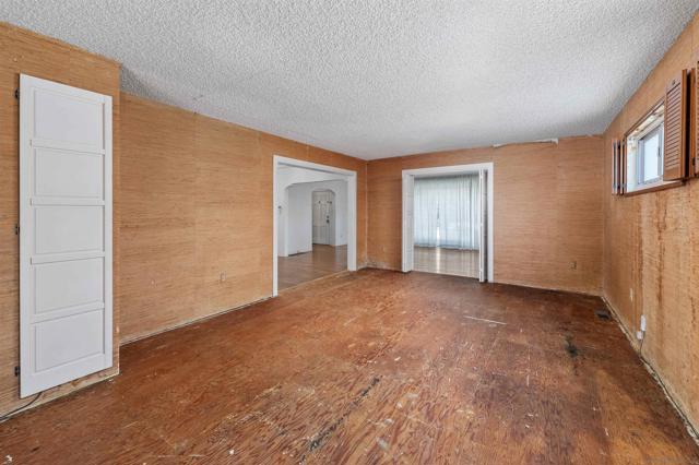 Image 17 of 38 For 4630 Norma Dr