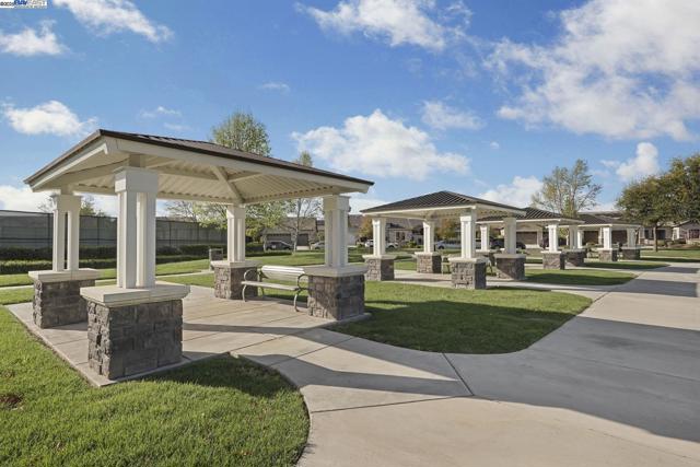 2961 Clear Point Way, Manteca CA: https://media.crmls.org/mediaz/1d61649c-6e94-46cf-8cc9-72da7fe64c0c.jpg