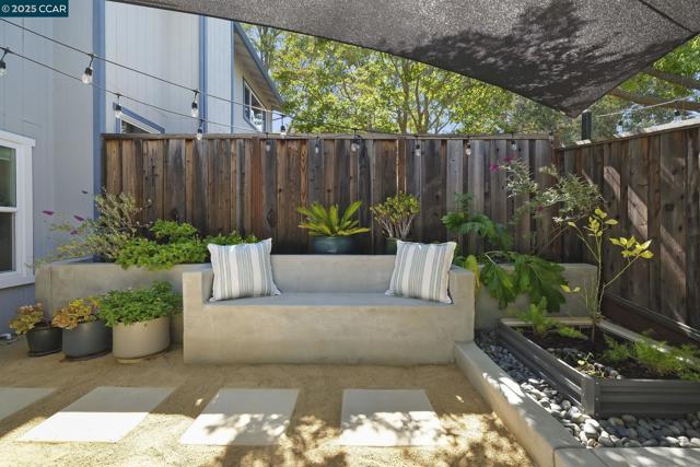 2510 Tea Tree Ct, Martinez CA: https://media.crmls.org/mediaz/1d62a033-fe27-462c-91ec-3e5711276836.jpg