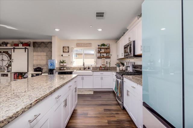 18-Kitchen