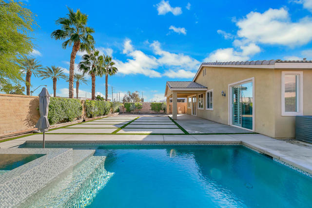 43820 Cape Cod Court, Indio CA: https://media.crmls.org/mediaz/1d636063-a176-423e-b6f2-86a89eebeccc.jpg