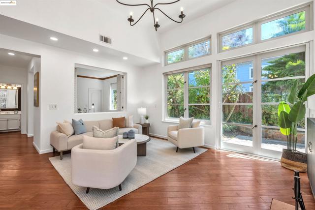 16 Bay Harbor Ct, Richmond CA: https://media.crmls.org/mediaz/1d639bde-dd00-4c31-b2b0-bc1b591f274e.jpg