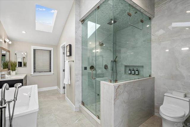 491 Prospect Street, Newport Beach CA: https://media.crmls.org/mediaz/1d64911e-ba4c-4499-856e-155a525334e6.jpg