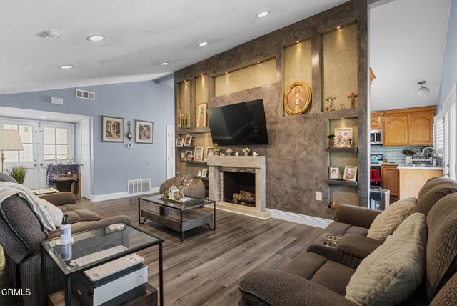 Detail Gallery Image 9 of 32 For 1640 Gallatin Pl, Oxnard,  CA 93030 - 4 Beds | 2 Baths