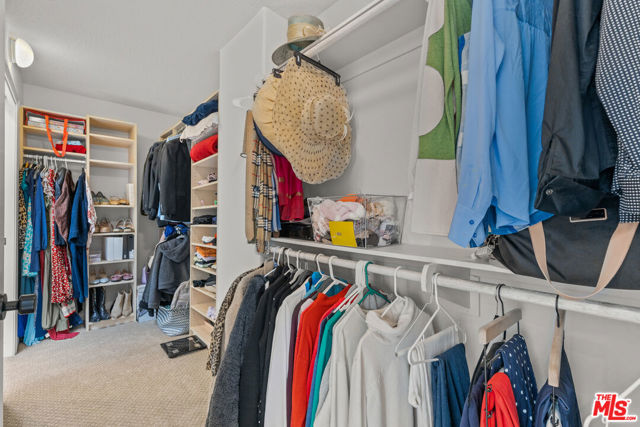 4370 Park Monte Nord, Calabasas CA: https://media.crmls.org/mediaz/1d64bc89-3320-4c8f-9bd6-1bfe7fb1f59d.jpg