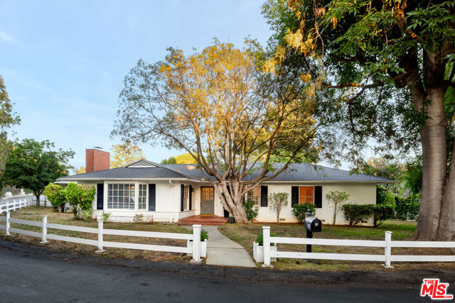 Image 3 of 28 For 672 Walther Way