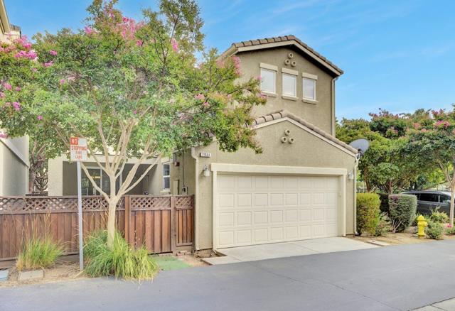 7934 Spanish Oak Circle, Gilroy CA: https://media.crmls.org/mediaz/1d665d88-0a46-4692-9cd0-9da76e672c25.jpg