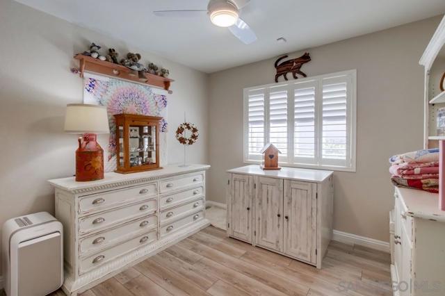 10970 Shy Bird Ln, San Diego CA: https://media.crmls.org/mediaz/1d669cd3-fb30-43fe-b69d-253235b3b312.jpg
