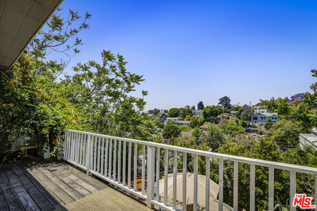 1120 W Edgeware Road, Los Angeles CA: https://media.crmls.org/mediaz/1d67a282-bfe0-42bf-a70f-ee3e1b4ced8b.jpg