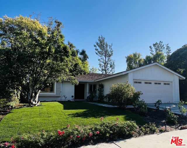30872 Janlor Drive, Westlake Village CA: https://media.crmls.org/mediaz/1d67e61e-c401-4b96-874d-4e65871acf0b.jpg