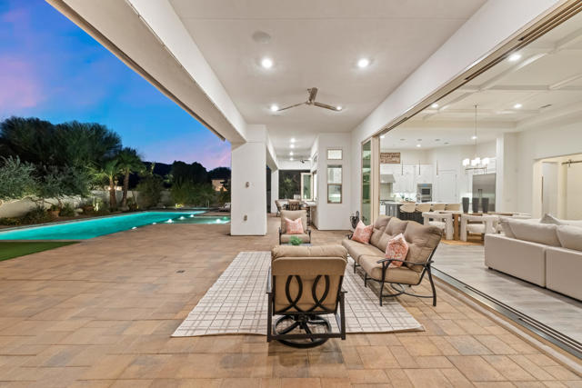 81350 Merv Griffin Way, La Quinta CA: https://media.crmls.org/mediaz/1d6839a3-a1ee-4ece-837b-a304f9f09f05.jpg