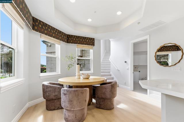 2981 GRAPEVINE TER, Fremont CA: https://media.crmls.org/mediaz/1d688d5c-ad7b-4d33-8a5a-5fe81d76d2fa.jpg