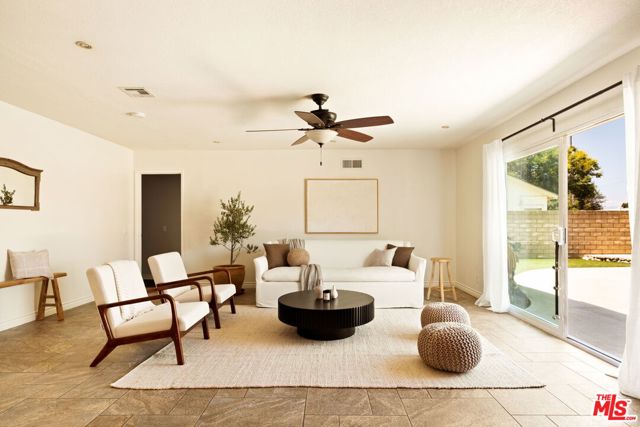 2425 Dusan Street photo 5