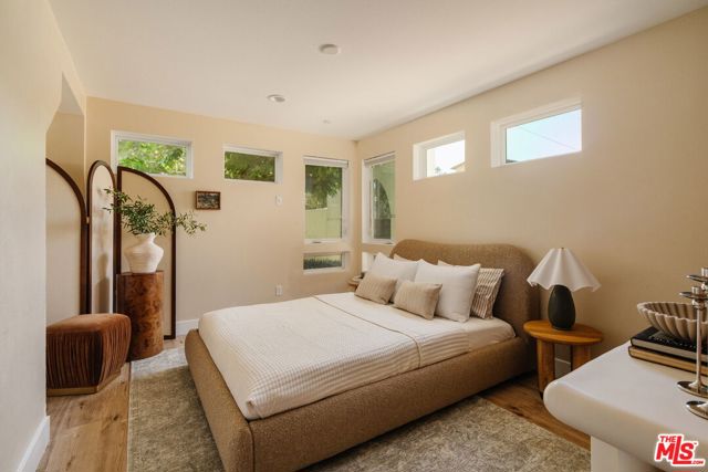 2911 Exposition Place, 1 photo 7