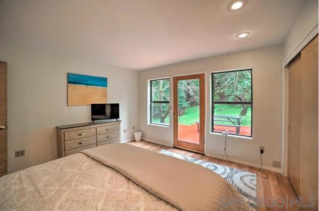 16885 Laurel Road, Los Gatos CA: https://media.crmls.org/mediaz/1d69ab7b-5d9a-4bb9-a04c-5b302e05e758.jpg
