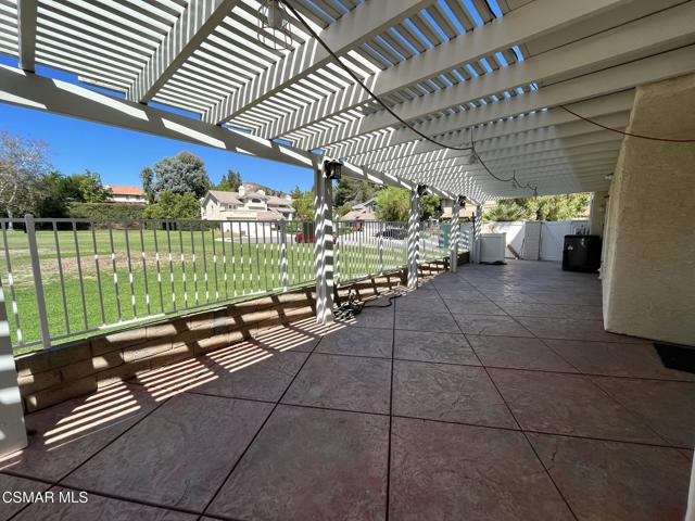 29160 Oakpath Drive, Agoura Hills CA: https://media.crmls.org/mediaz/1d6a0747-4fc5-4906-9121-a5b934471954.jpg