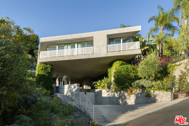 2327 Ewing Street, Los Angeles CA: https://media.crmls.org/mediaz/1d6a7e1a-7d20-457b-b63d-8ed992749b5f.jpg