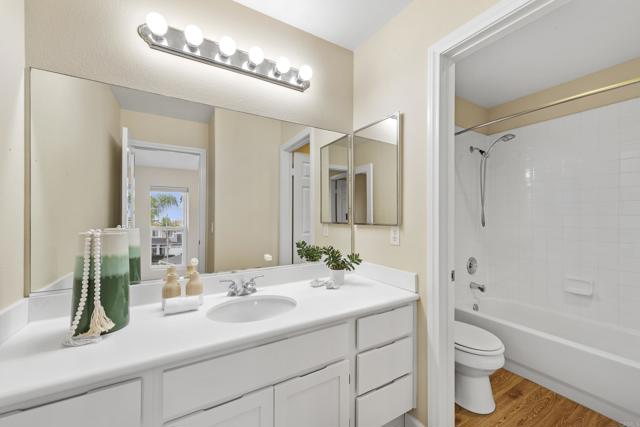 7040 Whitewater Street, Carlsbad CA: https://media.crmls.org/mediaz/1d6b4f7e-86e9-49e3-803f-bd84ad838e16.jpg