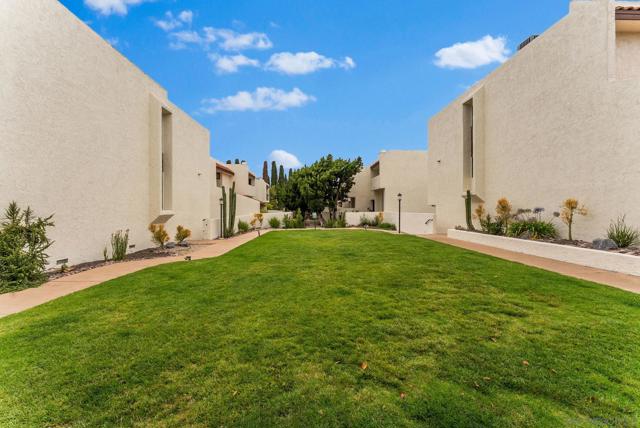 7328 Caminito Carlotta, San Diego CA: https://media.crmls.org/mediaz/1d6b58ca-3413-49f4-80d5-5ccb6761463a.jpg