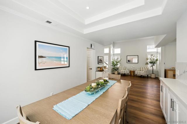 12135 Via San Loreno, San Diego CA: https://media.crmls.org/mediaz/1d6b646b-e9ea-4e40-814b-949761db58e6.jpg