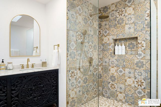 298 San Vicente Circle, Palm Desert CA: https://media.crmls.org/mediaz/1d6bf6d8-6d24-4be6-966e-dad1fb2114a5.jpg