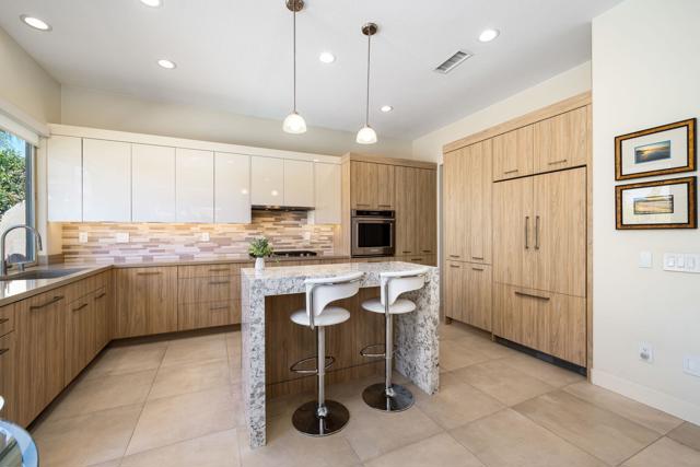 134 Kavenish Drive, Rancho Mirage, CA 92270