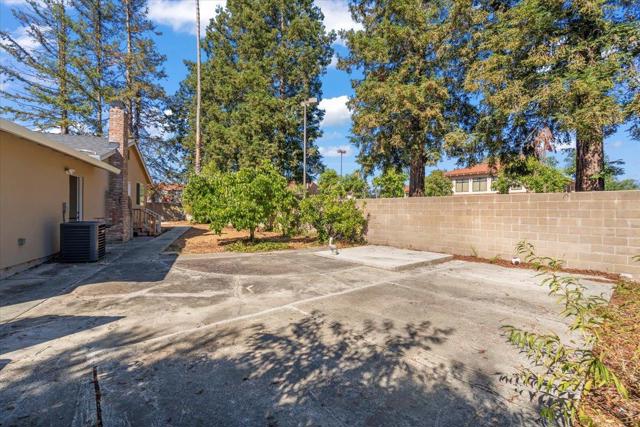 10101 Richwood Drive, Cupertino CA: https://media.crmls.org/mediaz/1d6cb68c-a3ca-4edc-8d38-d1a901d0c014.jpg