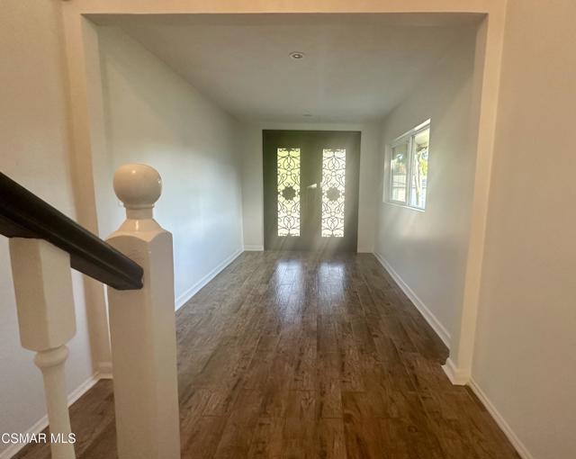 26969 Helmond Drive, Calabasas CA: https://media.crmls.org/mediaz/1d6ce4d5-972a-4e90-a0e3-c75054da8937.jpg
