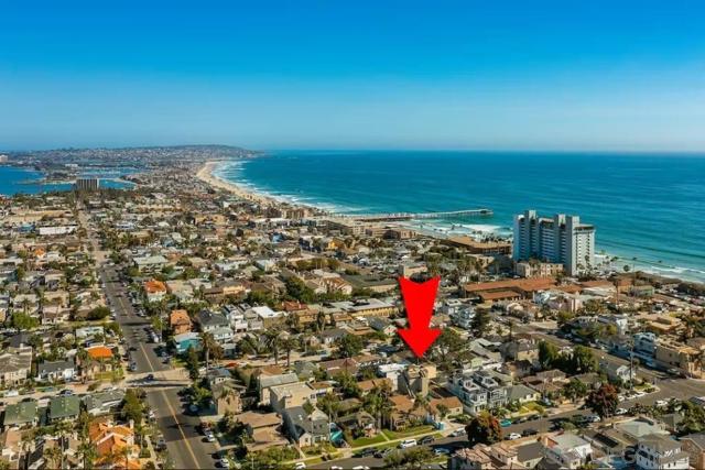 845 Beryle st unit A, San Diego CA: https://media.crmls.org/mediaz/1d6d3b39-806b-4605-a5ad-6b1a0147983a.jpg