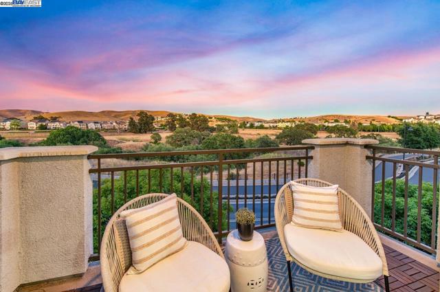 7018 Stags Leap Ln, Dublin CA: https://media.crmls.org/mediaz/1d6d8334-68c0-4372-994f-f186b1bc00a3.jpg