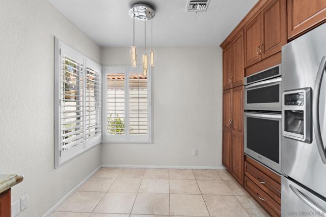 12027 Caminito Corriente, San Diego CA: https://media.crmls.org/mediaz/1d6d8373-7de7-4e6a-b364-a9589f2de833.jpg