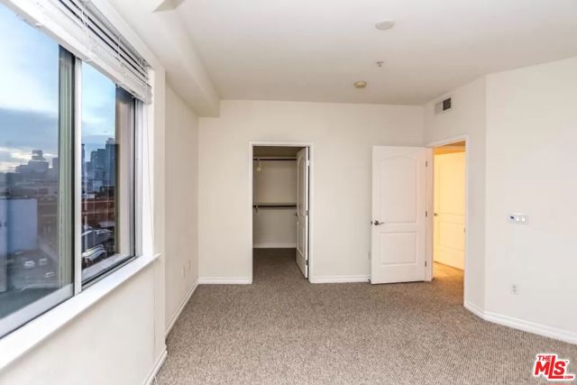 629 Traction Avenue, Los Angeles CA: https://media.crmls.org/mediaz/1d6e2532-5538-4f23-a141-5d0d21e23e39.jpg