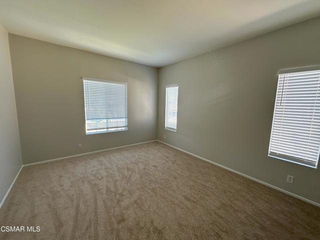 237 Spurwood Lane, Simi Valley CA: https://media.crmls.org/mediaz/1d6e34b9-4d1b-42a6-a54f-beb137965033.jpg