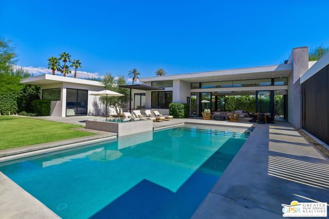 8 Desert Lark Circle, Rancho Mirage, CA 92270