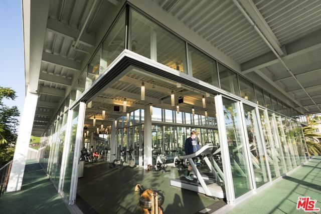 13045 Pacific Promenade, Playa Vista CA: https://media.crmls.org/mediaz/1d6f00eb-3646-4aa0-af4e-6bf58eebb891.jpg
