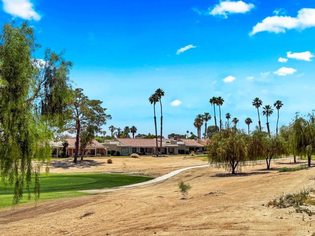 Image 26 of 42 For 40492 Bay Hill Way