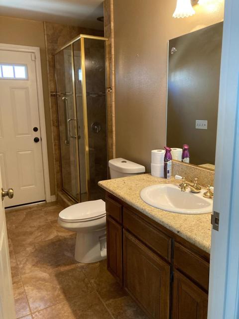 18125 Harbor Drive Drive, Victorville CA: https://media.crmls.org/mediaz/1d6f491c-bc63-4f8c-95e4-2b2f157e0211.jpg