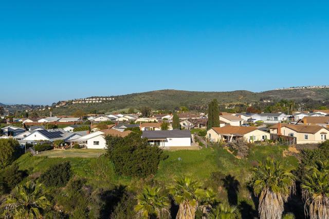 8973 CARLEY CIR, San Diego CA: https://media.crmls.org/mediaz/1d6f54bd-343f-4b80-8984-3f4646c5ee71.jpg