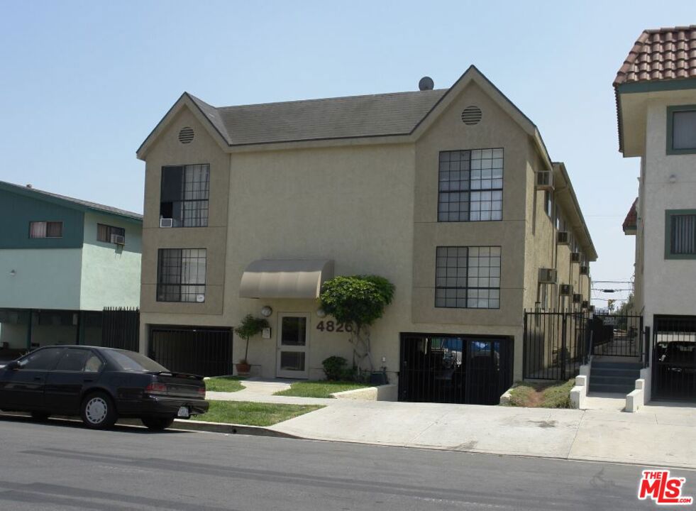 4826 Rosewood Avenue #5