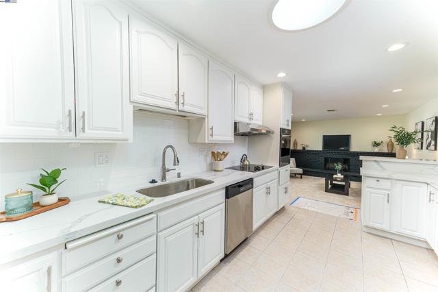4619 Victoria Ave, Fremont CA: https://media.crmls.org/mediaz/1d71b3b7-3121-40ae-b01d-8288b94f3e3c.jpg