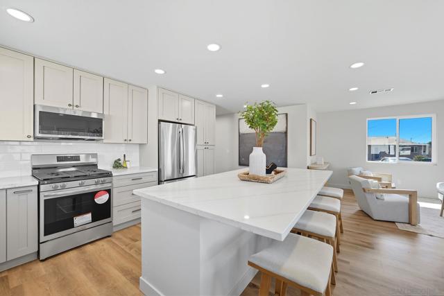 2525 Inman Ct, San Diego CA: https://media.crmls.org/mediaz/1d7225b0-acb4-4145-bc06-4d1d5912fb50.jpg