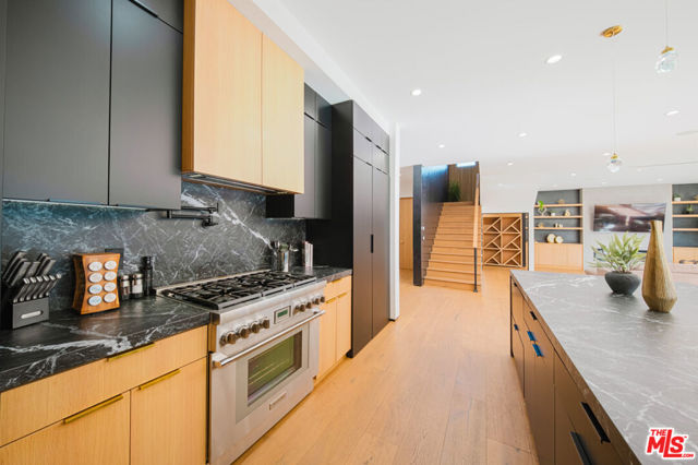 5141 Varna Avenue, Sherman Oaks CA: https://media.crmls.org/mediaz/1d725535-a808-4f4e-958b-5b8c45c1ac1b.jpg