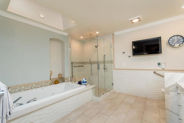 Detail Gallery Image 16 of 42 For 4409 Encinas Dr, La Canada Flintridge,  CA 91011 - 5 Beds | 4 Baths
