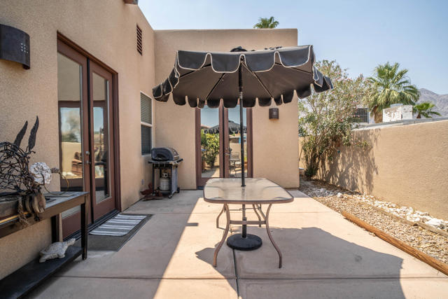 52280 Avenida Herrera, La Quinta CA: https://media.crmls.org/mediaz/1d73319c-6348-4221-ad16-3db72676a8c2.jpg