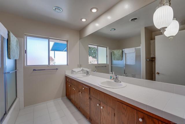 5995 La Jolla Corona Dr., La Jolla CA: https://media.crmls.org/mediaz/1d737404-b977-4668-8af8-1e2b9a9954c8.jpg