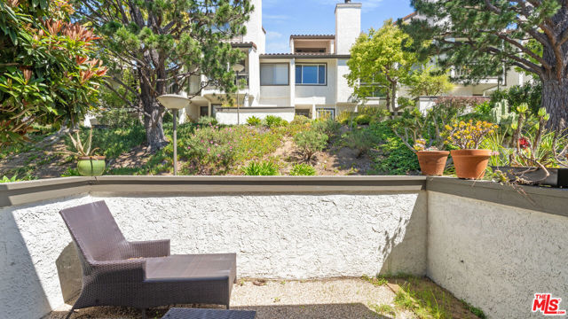 Drew Fenton | 1666 Palisades Drive Pacific Palisades CA | MLS: 7131829