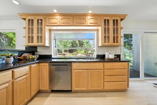 5529 Feather Court, Castro Valley CA: https://media.crmls.org/mediaz/1d7411b0-5108-463d-a641-39c154f5e1db.jpg